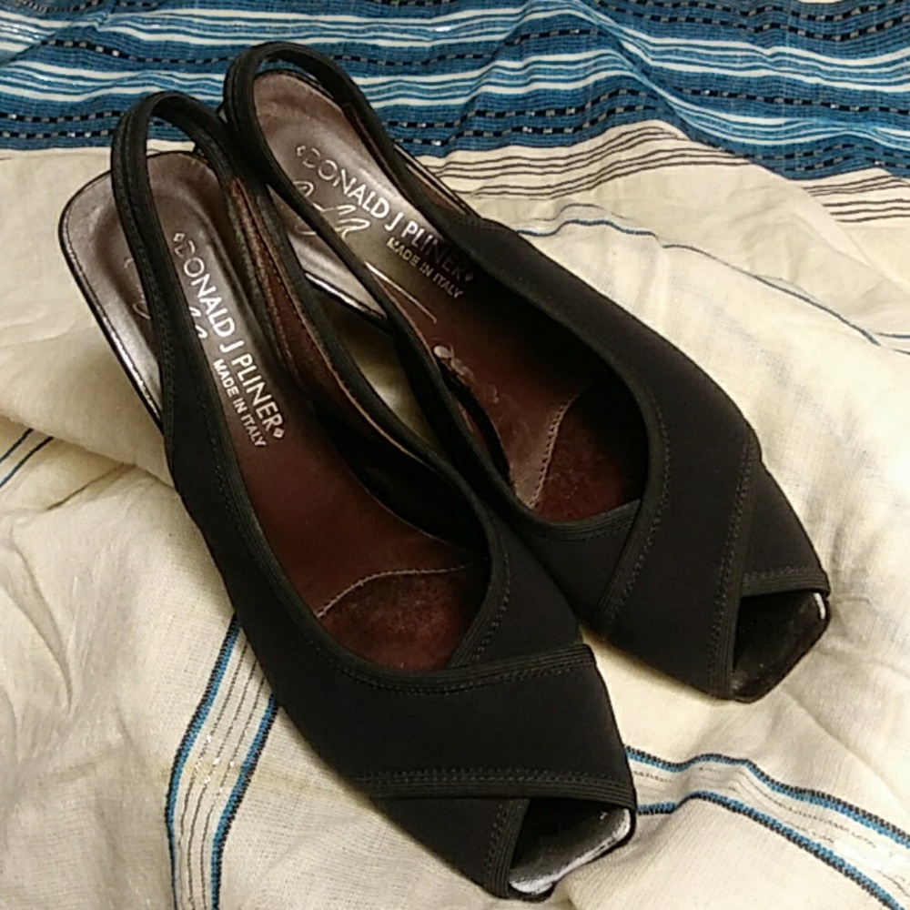 Shoes - Picture 2 of 3